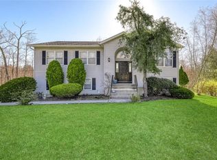 8 Aron Ct, Spring Valley, NY 10977