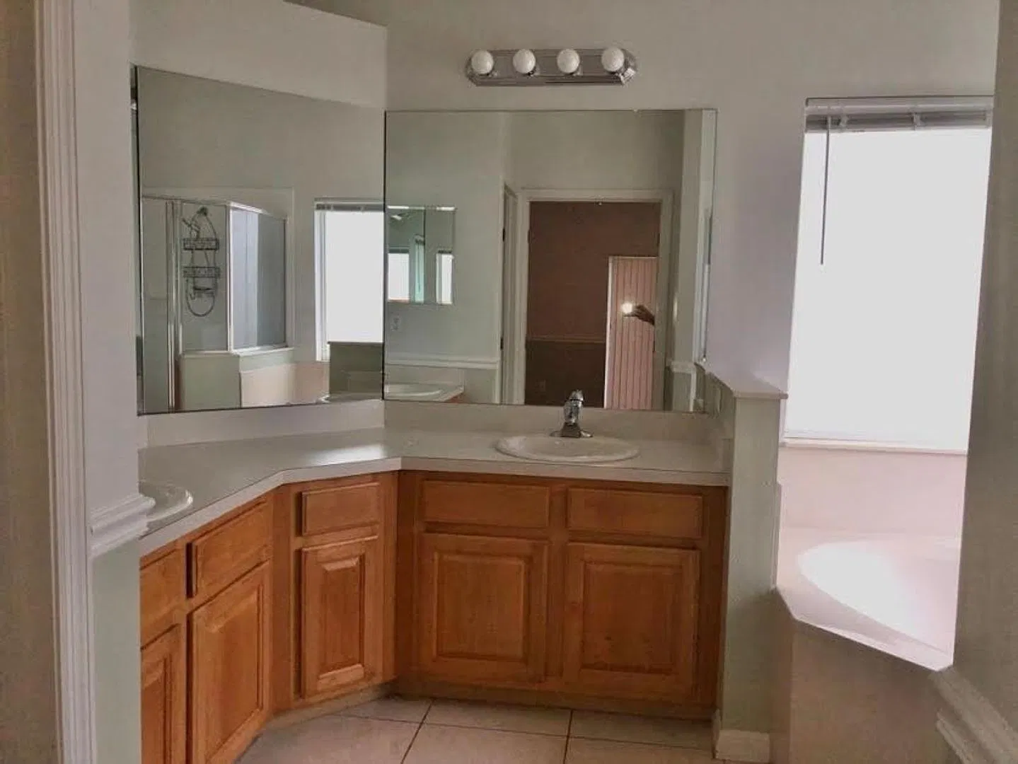 Move In January 2027-Oviedo Rental Home In Gated Community! Beautiful One Story 4 Bed 2ba Home Wi... — Photo 4
