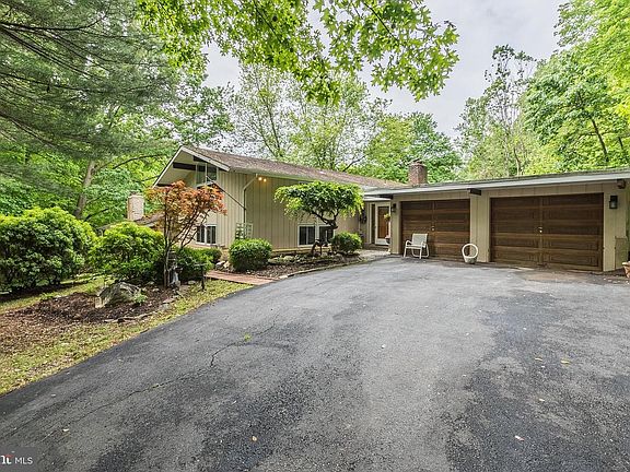 3rd image of 7006 Clifton Forest Dr