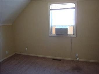 4th image of 1516 S Hedges Ave