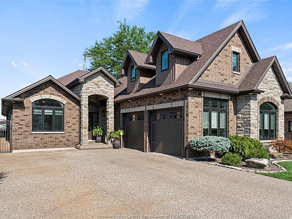 2nd image of 536 Riviera Estate Dr