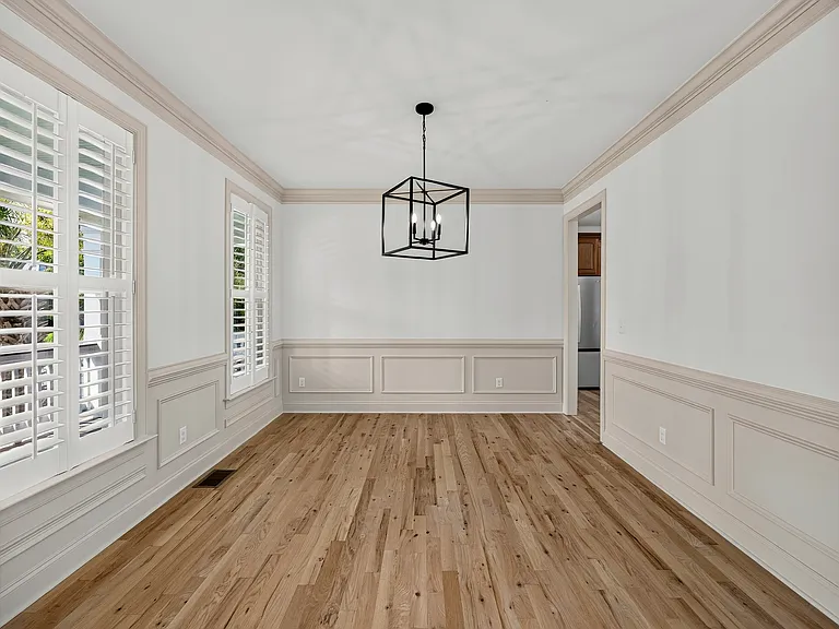 1733 Indigo Island Dr — Photo 42