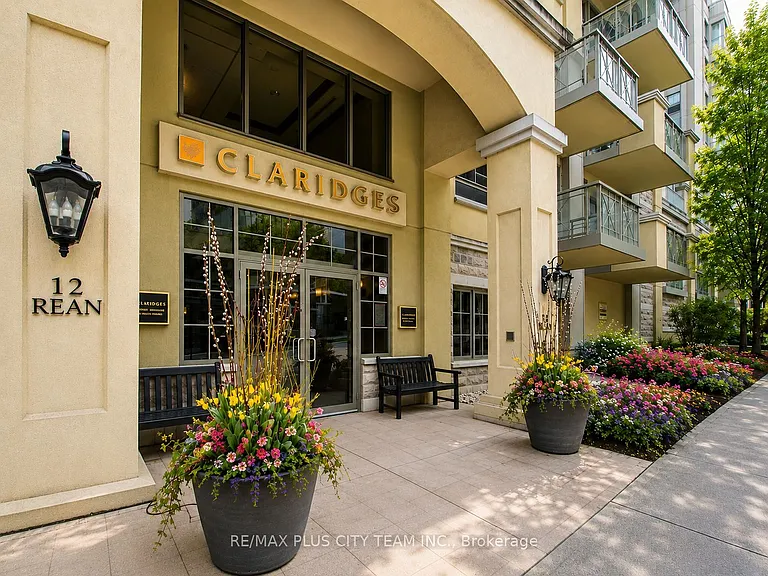 12 Rean Dr #210 — Photo 1