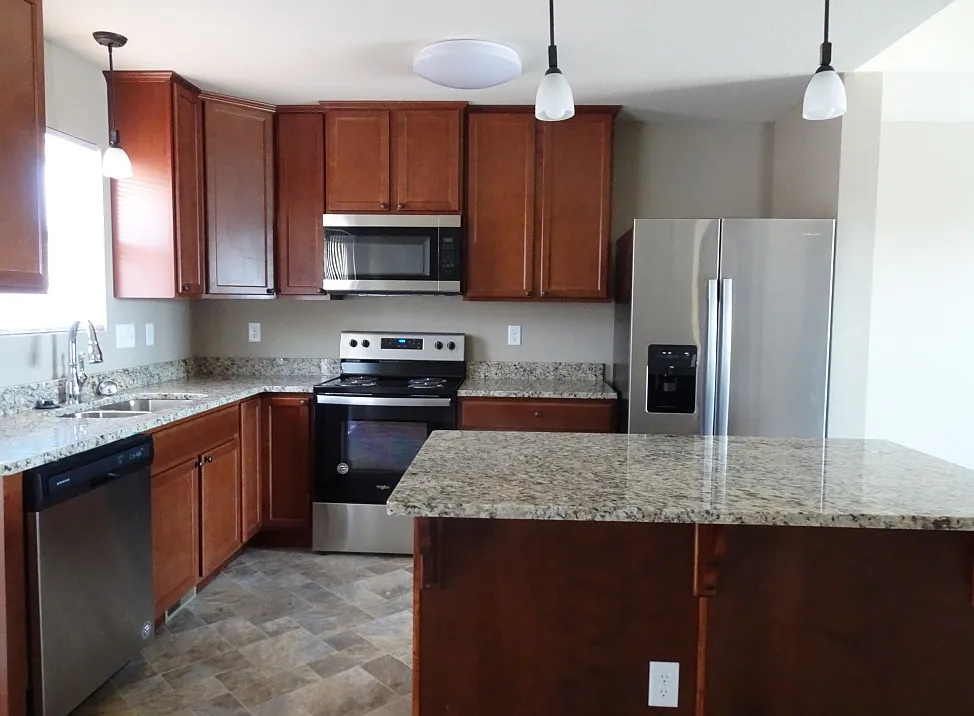 Building Photo - 4307 SE Oakleaf Dr