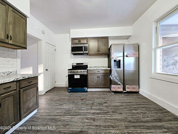 4th image of 501-503 Blackman St