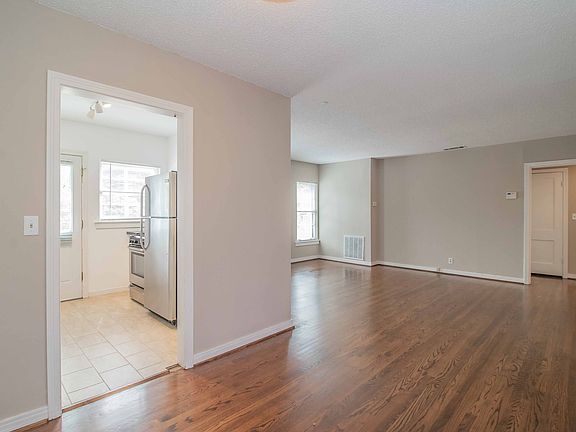 4th image of 5039 Birchman Ave
