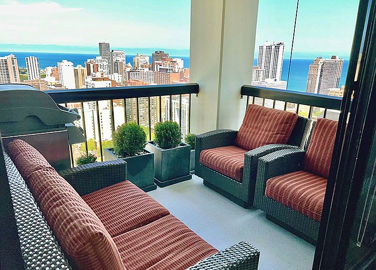 Patio w/ NE View and Webber Grill