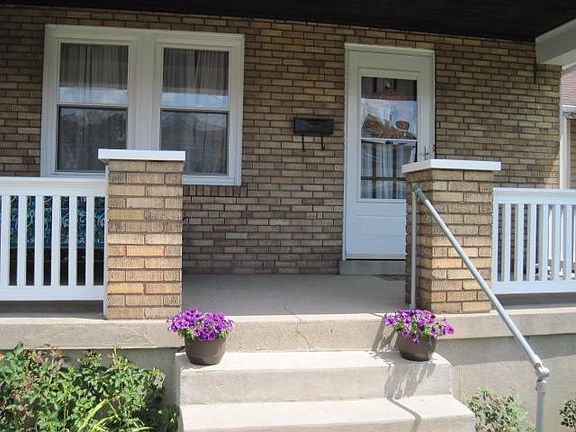 2nd image of 2832 Norwood Ave