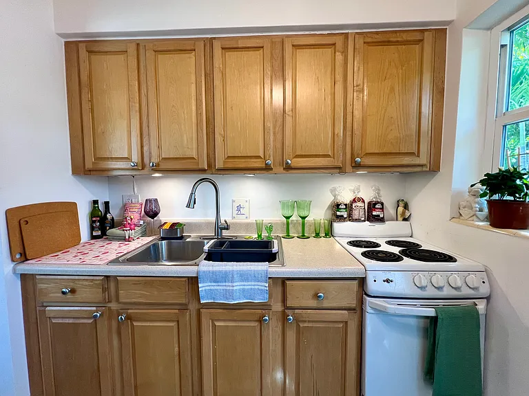 1904 NE 26th Dr #2 — Photo 10