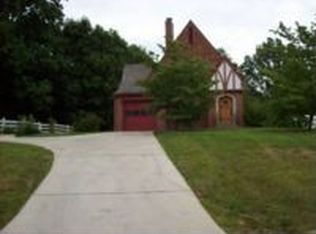 1716 Salem Rd, Mount Vernon, IL 62864