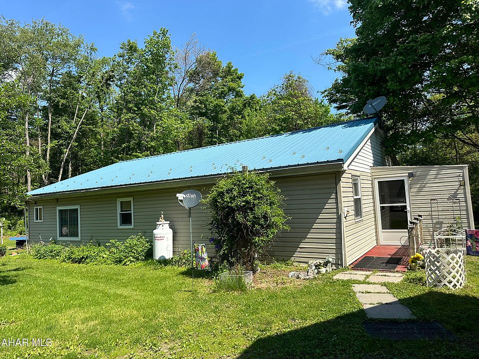 1st image of 381 Pine Dr