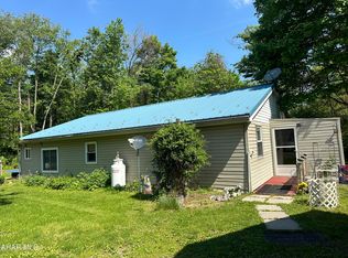 381 Pine Dr, Williamsburg, PA 16693