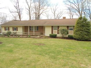 5180 Dogwood Dr, New Holland, PA 17557