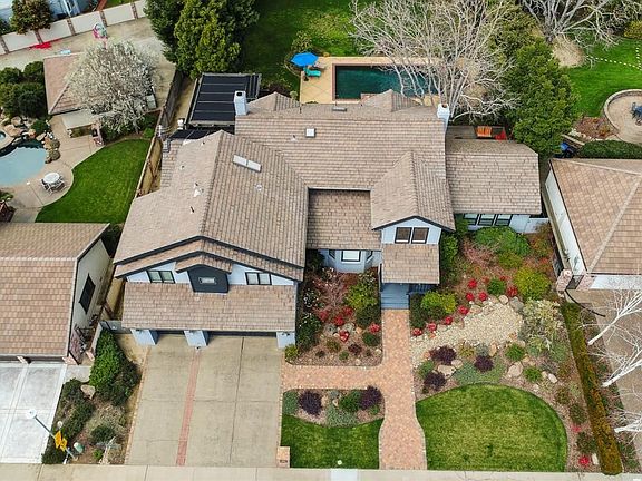 3rd image of 1601 Kingsford Dr