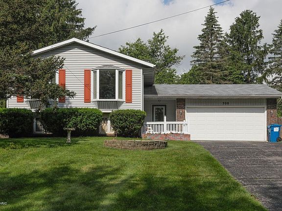 705 Piccadilly Rd-101