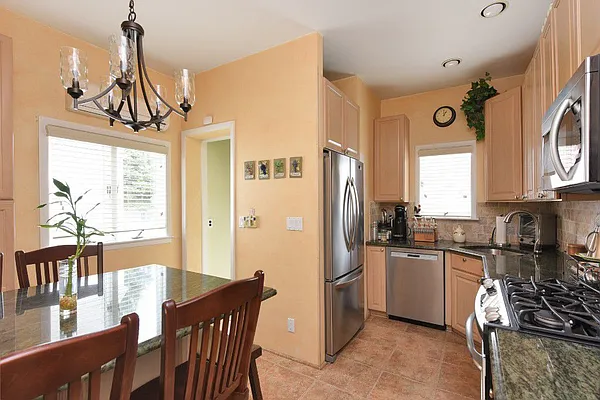 Sold by Exit Realty Top Properties | media 8