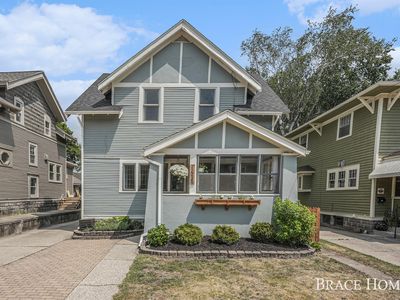 1035 Fountain St NE, Grand Rapids, MI, 49503