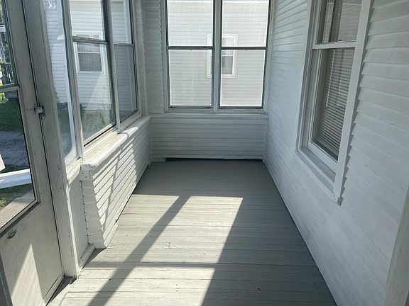 2nd image of 1721 5th Ave