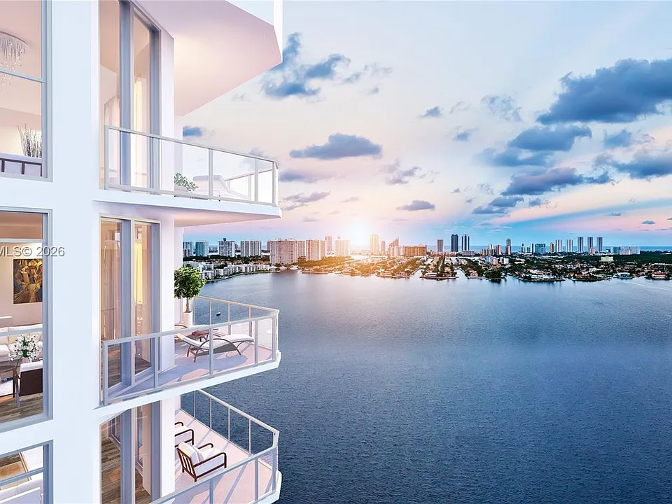 17111 Biscayne Blvd #903