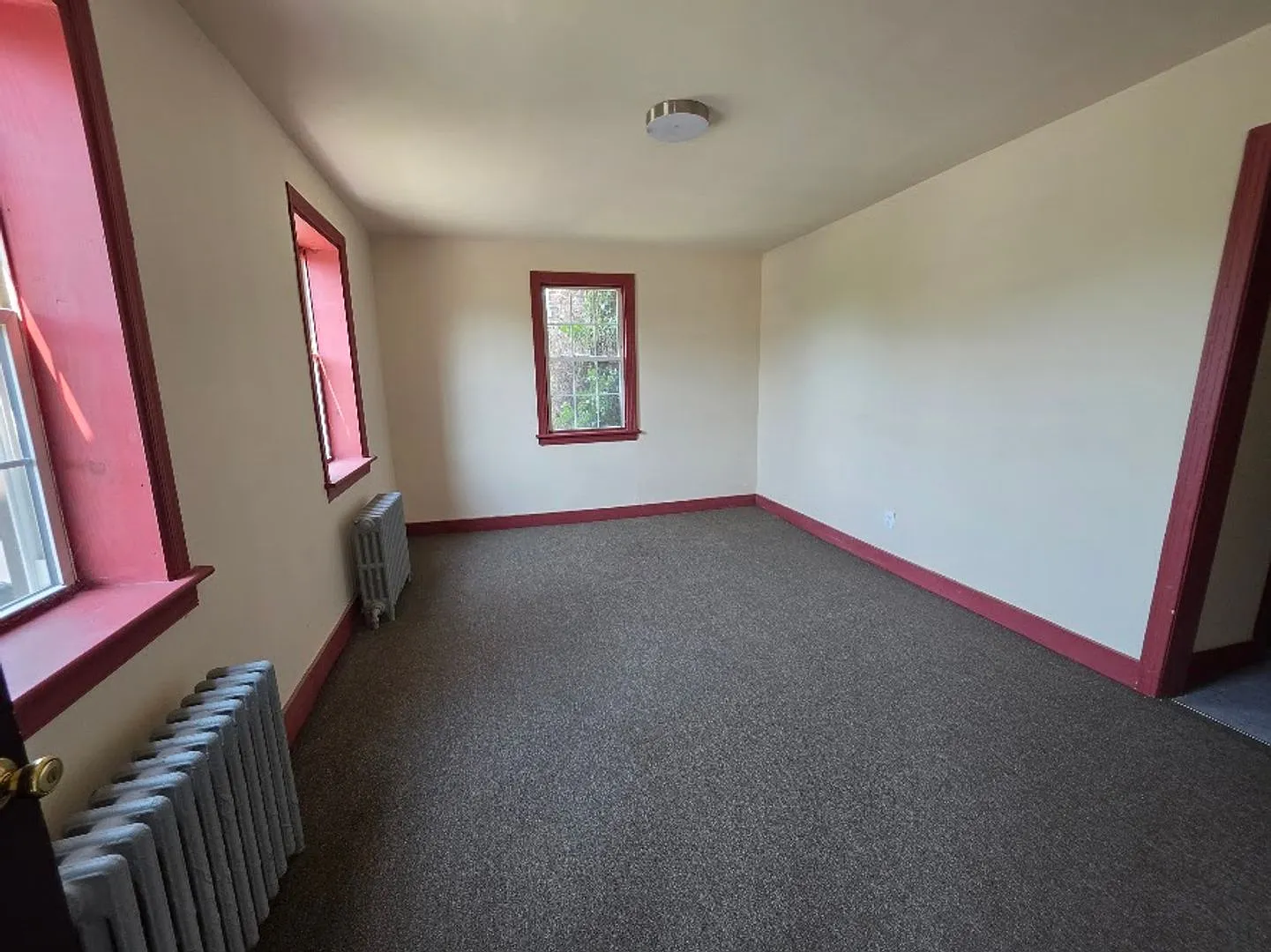 800 Taylor St Ne — Photo 3