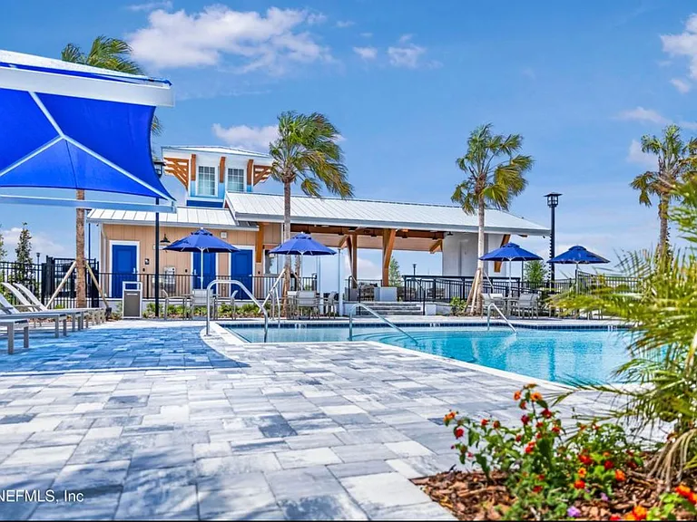 Ammenity Center Pool