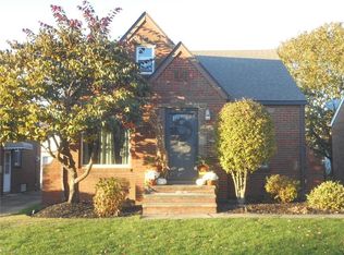 8404 Whitehaven Dr, Parma, OH