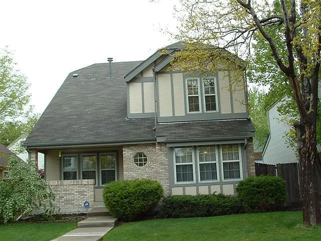 10026 W 82nd Pl