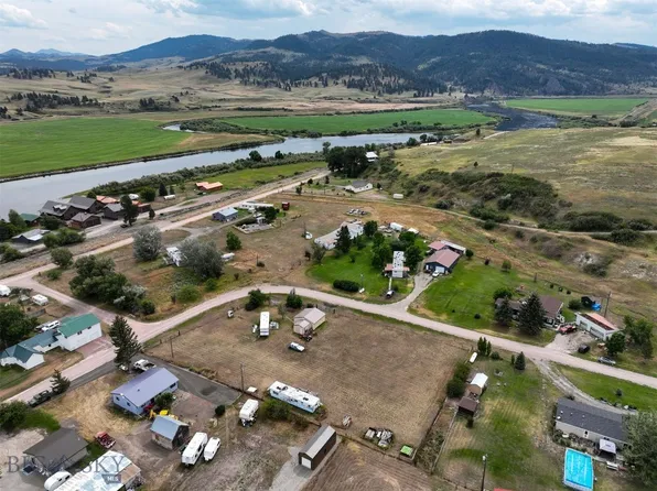 240 Leonard St, Wolf Creek, MT 59648