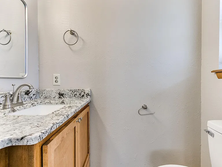 214 Thompson Dr — Photo 18