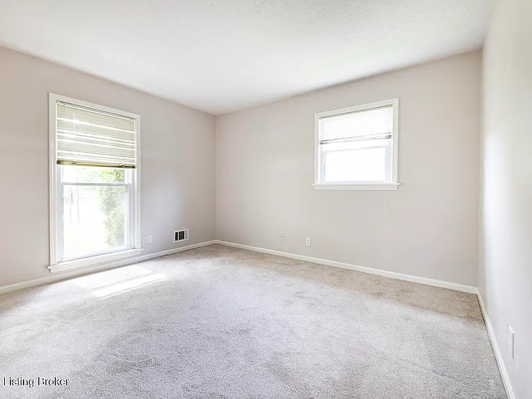 2901 Creekside Dr — Photo 23