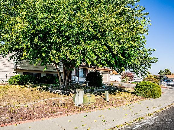 4th image of 706 Sagebay Dr