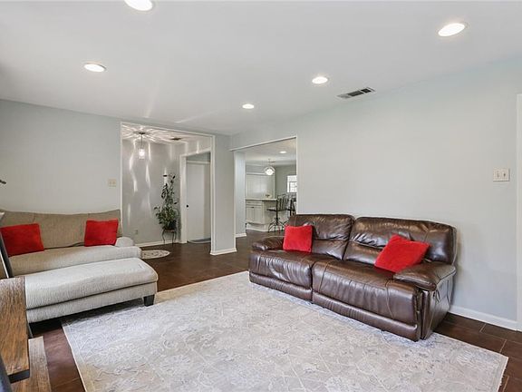 4th image of 3501 Virginia Dr