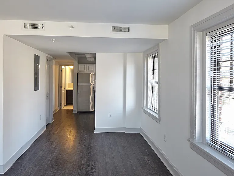 Dining/Living room
