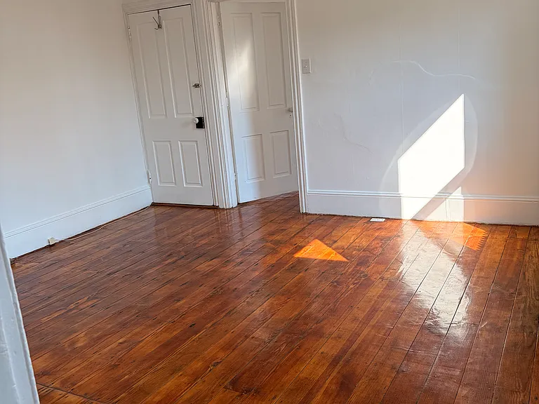 325 Main St #1 — Photo 9