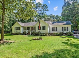8185 Manor Dr, Gloucester, VA 23061