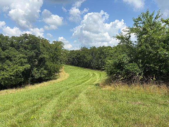 3rd image of 723 Bald Hill Rd