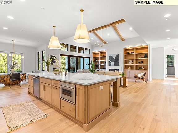 5th image of 814 NW 173rd Cir