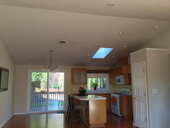 2nd image of 1309 Sunrise St