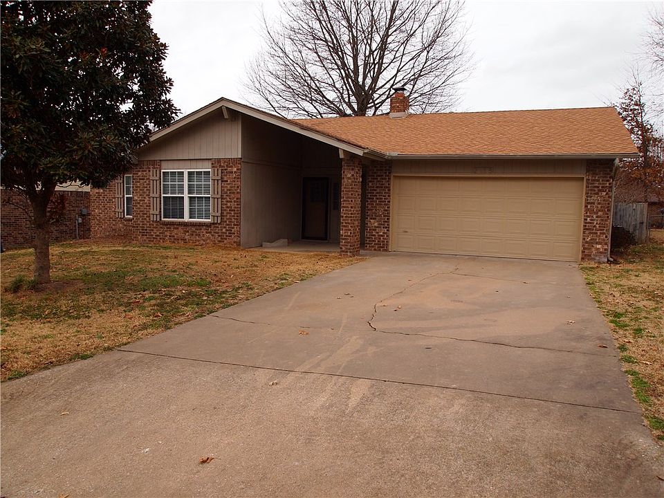 1st image of 2715 W Magnolia St