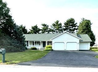 530 Sunset Dr, Upper Sandusky, OH 43351