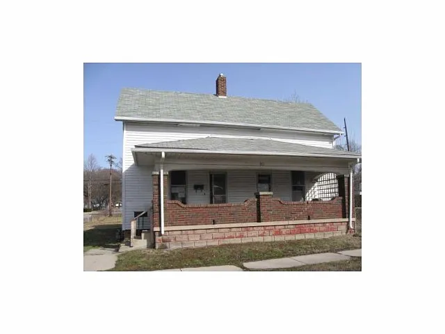 910 E Morgan St photo 1