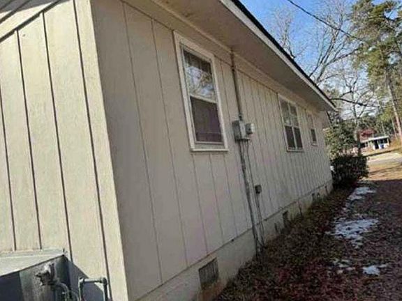 4th image of 2123 4th Ave