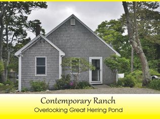 18 Lakeview Rd, Plymouth, MA 02360