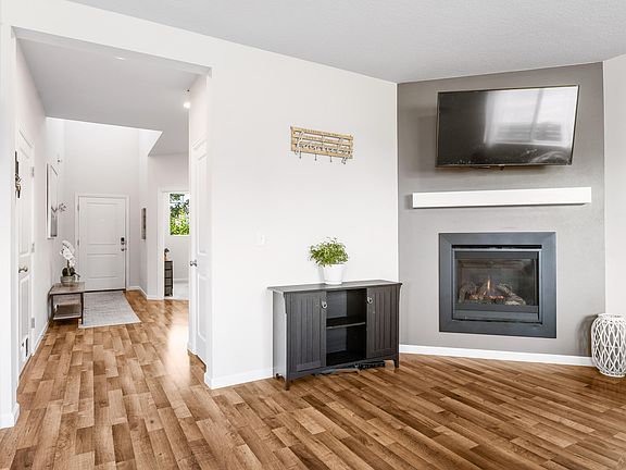3rd image of 20595 SE Cameron Ave