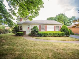250 Grantham Rd, Rochester, NY 14609