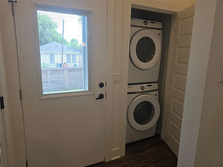 7601 Carver Ave #1 — Photo 13