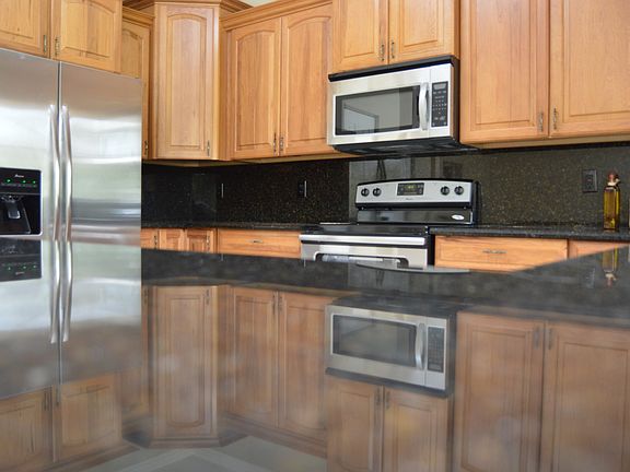 5th image of 6240 Lansdowne Cir