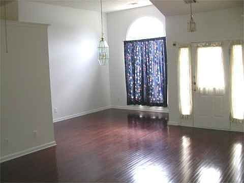 4th image of 1905 Conners Ct