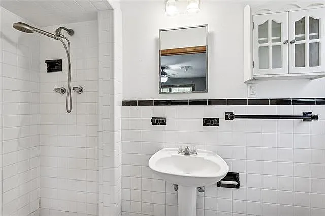 34081 Stanley St — Photo 15