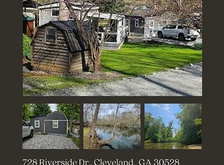 728 Riverside Dr, Cleveland, GA